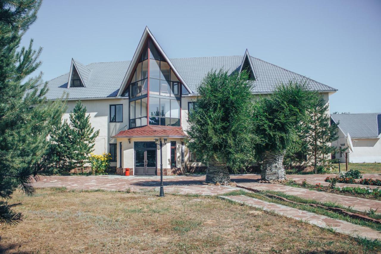 Sad Dolgoletiya Hotel Aqtöbe Exterior foto